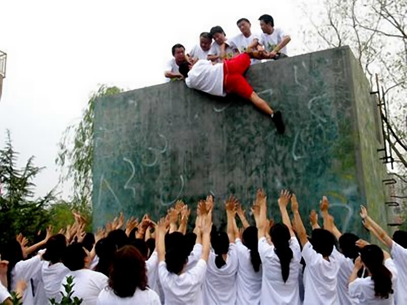 騰沖戶(hù)外拓展 公司團(tuán)建拓展培訓(xùn)項(xiàng)目 逃生墻 