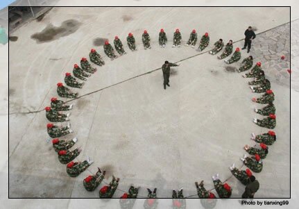 風(fēng)靡國(guó)際的體驗(yàn)式團(tuán)隊(duì)訓(xùn)練科目之《動(dòng)力圈》