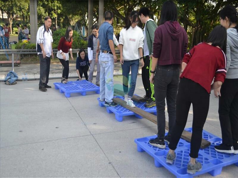 騰沖企業(yè)員工會(huì)議會(huì)展戶(hù)外拓展訓(xùn)練團(tuán)建公司之拓展培訓(xùn)項(xiàng)目《孤島求生》