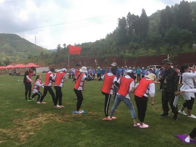 騰沖公司凝聚力拓展騰沖公司拓展培訓項目《搭橋過河》