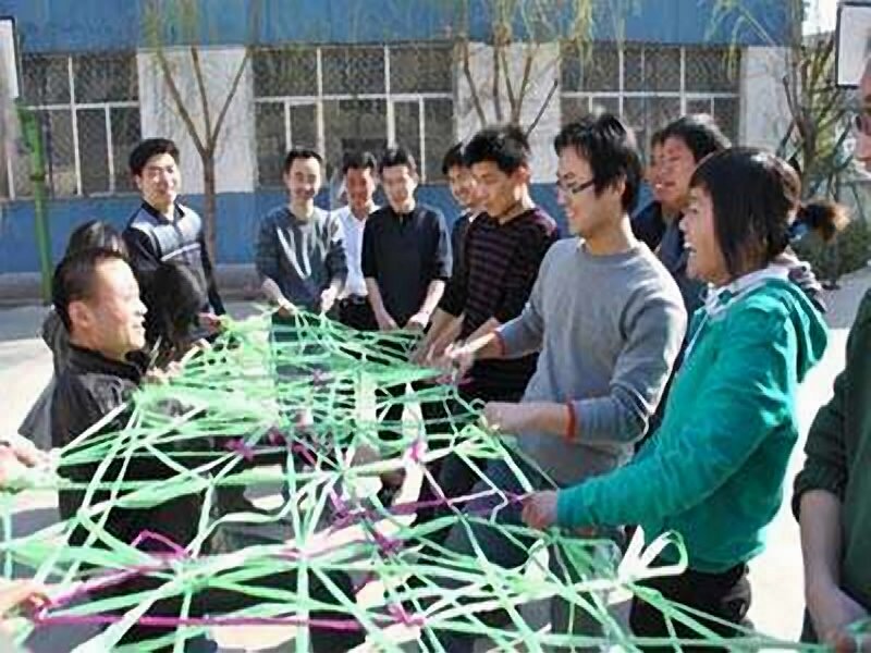 騰沖拓展培訓公司戶外拓展活動趣味拓展項目《快樂繩床》