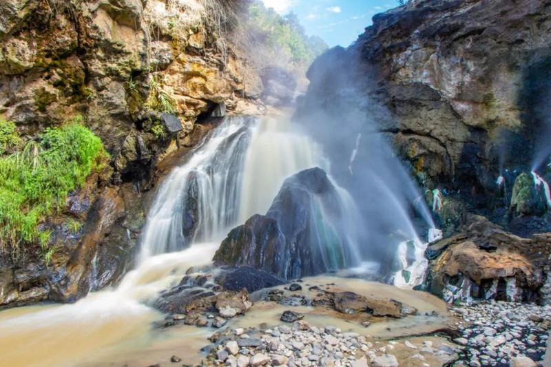 騰沖手工制作體驗主題戶外拓展培訓場地推薦--騰沖界頭鎮(zhèn)手抄紙博物館、玫瑰莊園