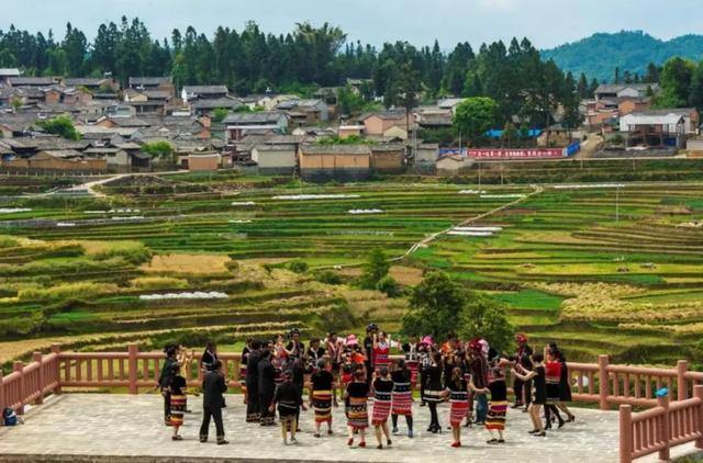騰沖清水中寨司莫拉佤族村 一個(gè)幸福的地方--