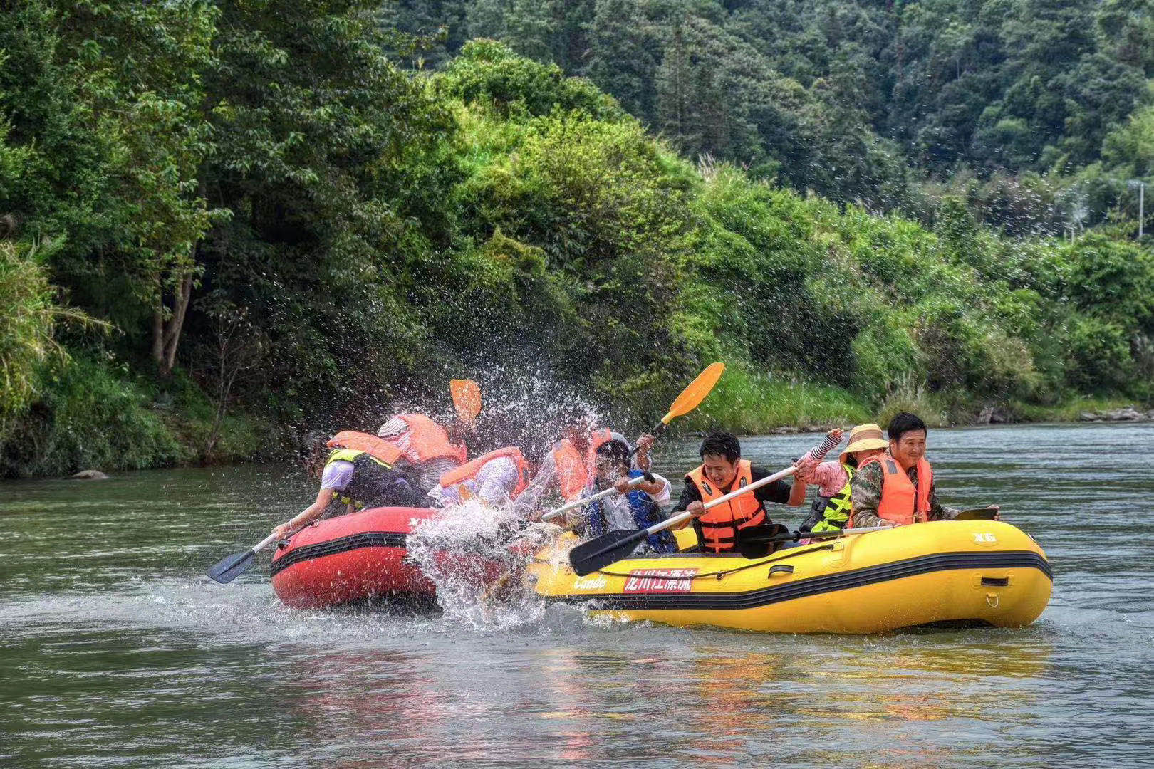 騰沖龍川江漂流人力橡皮艇