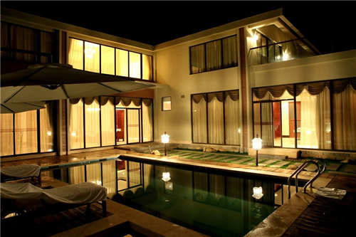 瑞麗會(huì)議酒店