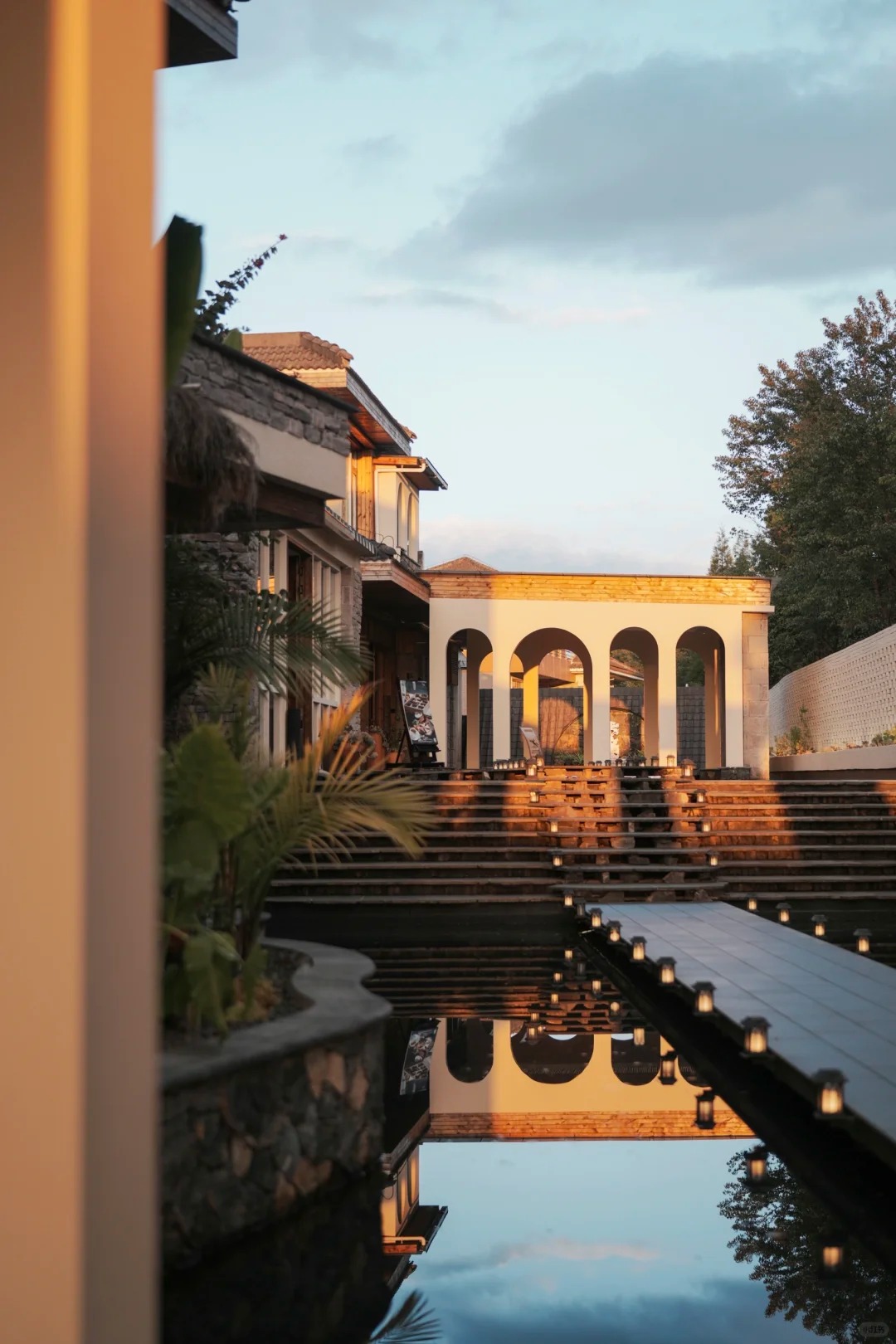 云南旅游,云南旅行社,云南團建公司,云南策劃公司,云南會議會展,騰沖旅游,騰沖旅行社,騰沖團建公司,騰沖策劃公司,騰沖會議會展：騰沖溫泉酒店天花板【三宅一界溫泉森氧酒店】